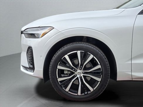 Used 2024 Volvo XC60 B5 Plus w/ Protection Package Premier AWD/4WD image 38