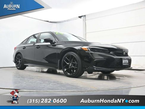 Used 2023 Honda Civic Sport image 15