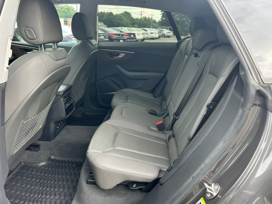 Used 2019 Audi Q8 Premium Plus AWD/4WD image 19