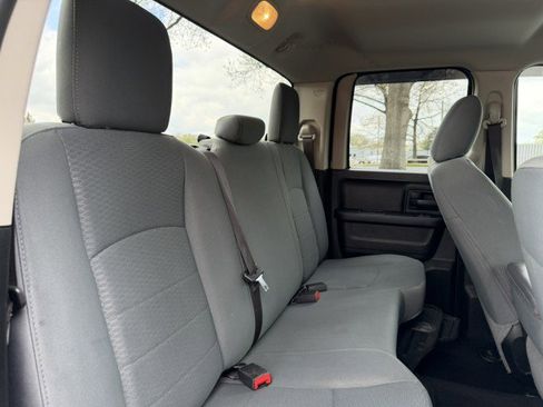 Used 2018 RAM 1500 Express AWD/4WD image 25