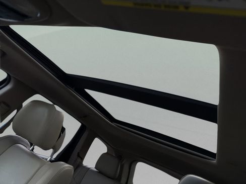 Used 2016 Jeep Grand Cherokee Limited w/ Luxury Group II image 28