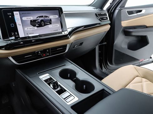 New 2026 Volkswagen Atlas Cross Sport SE image 23