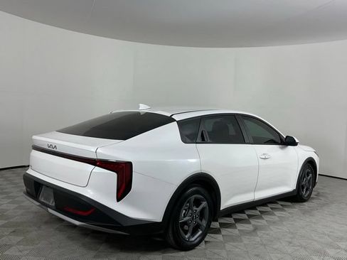 Used 2025 Kia K4 FWD image 5