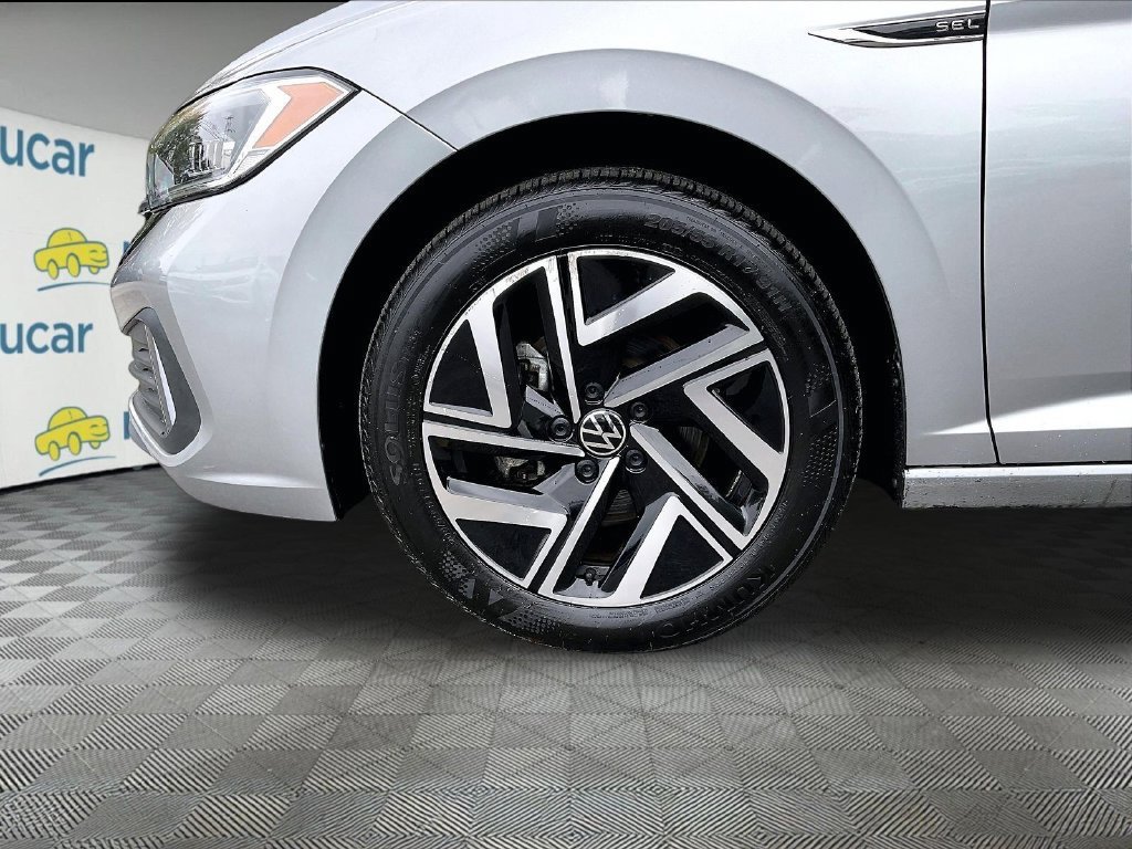 Used 2024 Volkswagen Jetta SEL FWD image 22