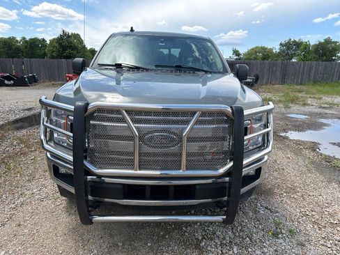 Used 2019 Ford F150 XLT w/ Equipment Group 302A Luxury AWD/4WD image 2