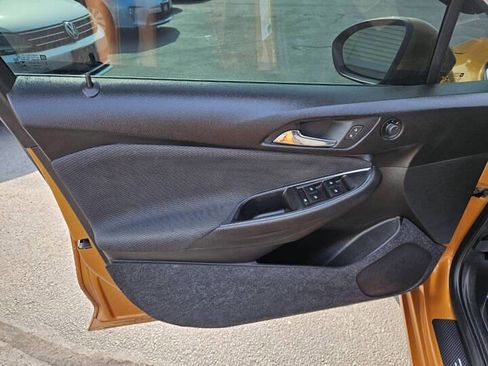 Used 2017 Chevrolet Cruze LT image 15