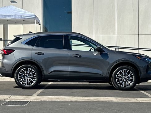 New 2025 Ford Escape Base w/ PHEV Premium Package image 2