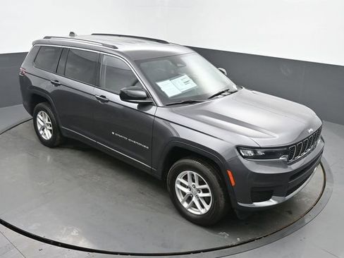 Used 2022 Jeep Grand Cherokee L Laredo w/ Luxury Tech Group I image 46