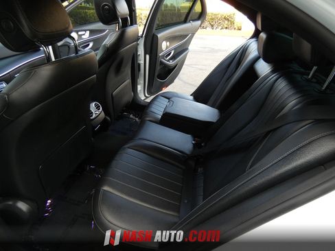 Used 2022 Mercedes-Benz E 350 Sedan image 43