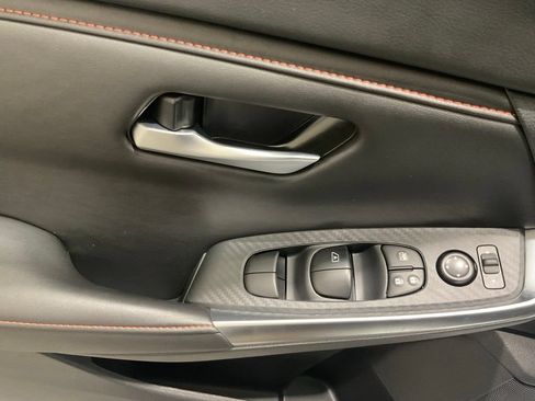 Used 2025 Nissan Sentra SR w/ SR Premium Package FWD image 8
