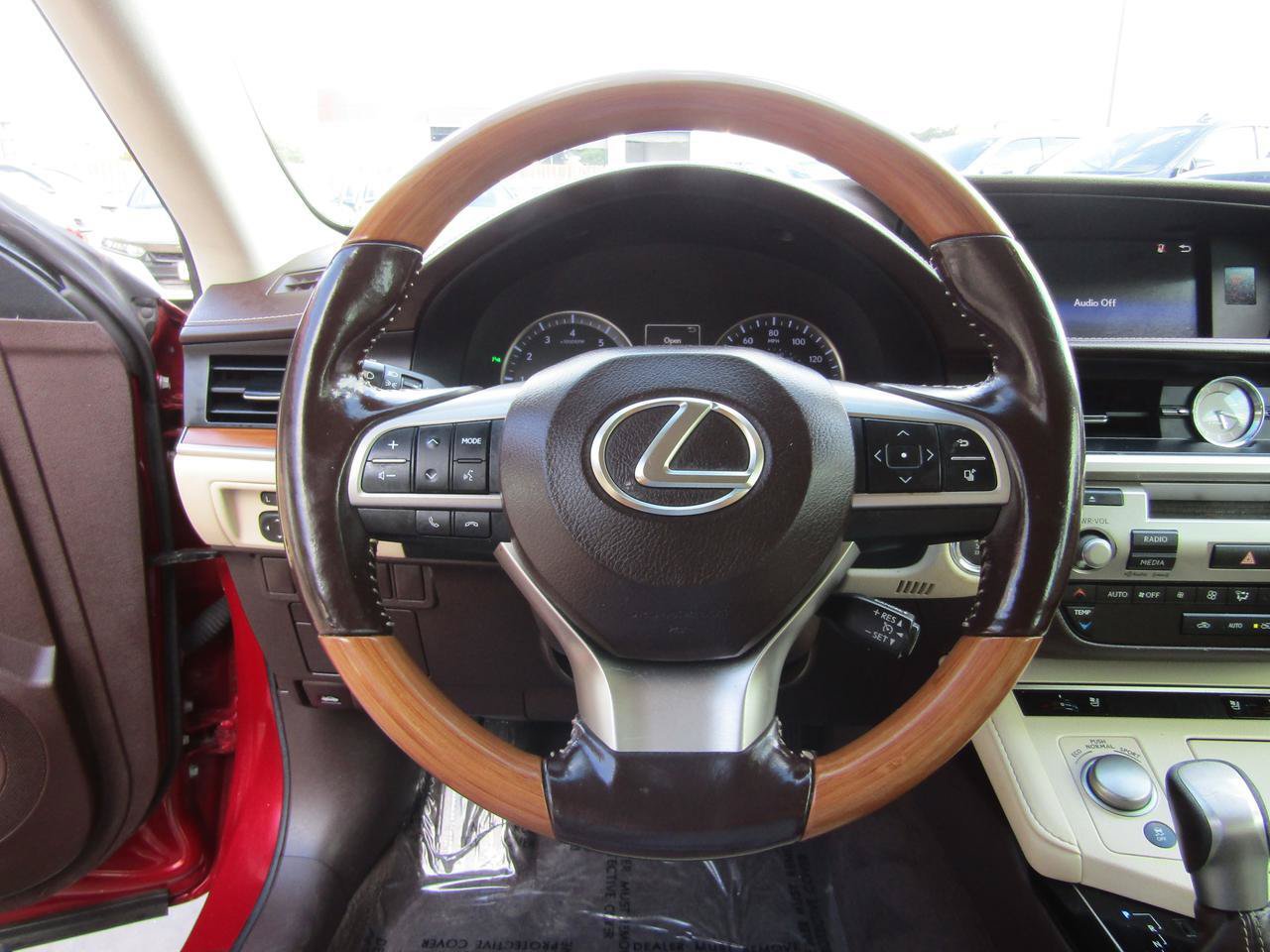 Used 2016 Lexus ES 350 w/ Premium Package w/Wood Trim FWD image 14
