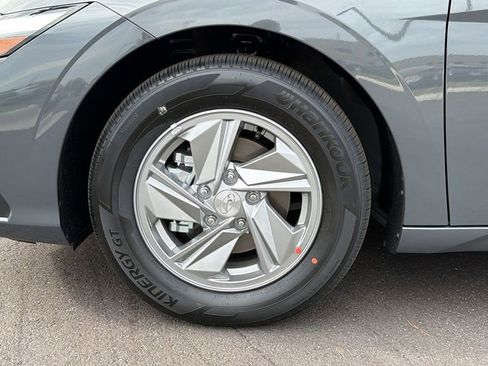 New 2026 Hyundai Elantra SE image 12