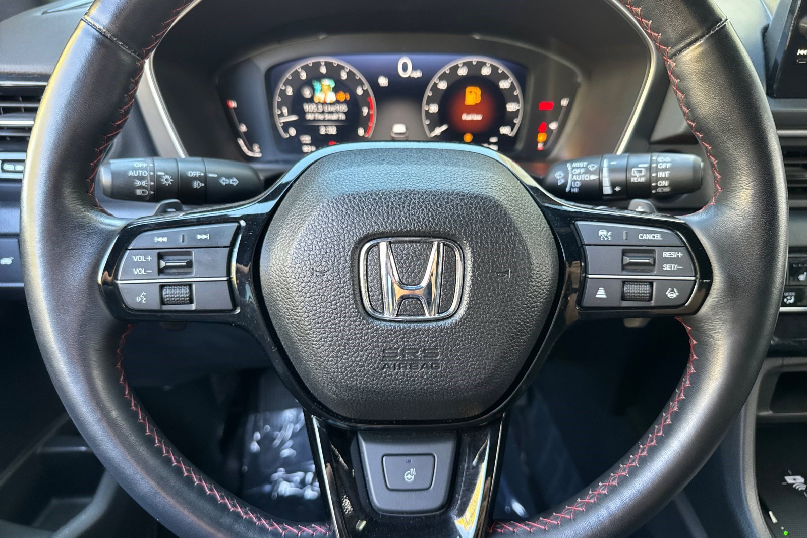 Used 2025 Honda Pilot Black Edition image 11