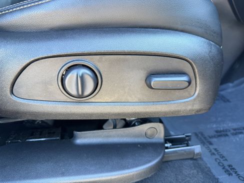 Used 2018 GMC Terrain SLT w/ Preferred Package image 15