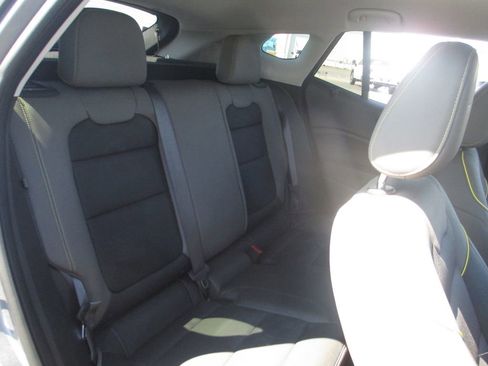 Used 2025 Chevrolet Trax ACTIV w/ Driver Confidence Package FWD image 22