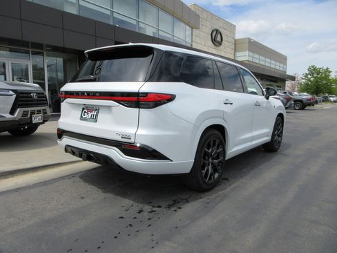 New 2026 Lexus TX 500h AWD image 9
