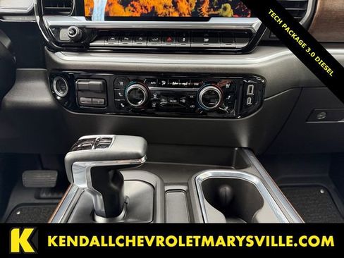 Used 2023 Chevrolet Silverado 1500 High Country w/ Technology Package image 11