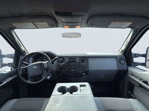 Used 2016 Ford F250 XL w/ Power Equipment Group image 9