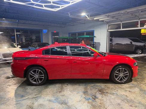 Used 2019 Dodge Charger SXT w/ Plus Group image 8