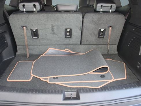 Used 2026 GMC Acadia AT4 AWD/4WD image 31