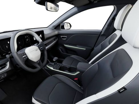 New 2026 Kia K4 EX w/ GT-Line Premium Package FWD image 17
