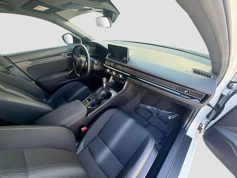 Used 2025 Honda Civic Sport image 29