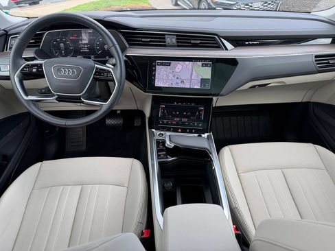 Certified 2024 Audi Q8 e-tron Premium Plus w/ Premium Plus Package AWD/4WD image 2