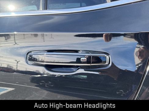 Used 2024 GMC Yukon SLT image 10