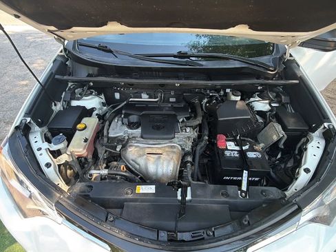 Used 2017 Toyota RAV4 LE AWD/4WD image 33
