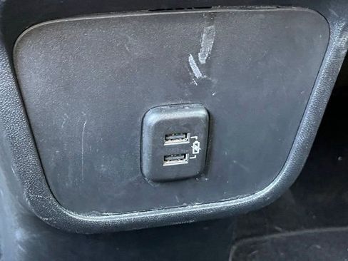 Used 2021 Chevrolet Equinox LT FWD image 15