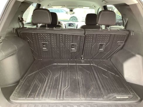 Used 2024 Chevrolet Equinox LS w/ LS Convenience Package FWD image 30
