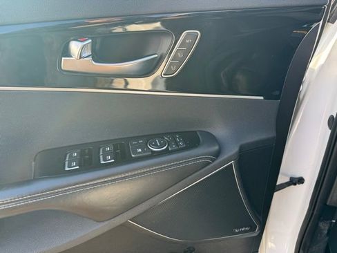 Used 2016 Kia Sorento SX w/ SXL Technology Package image 11