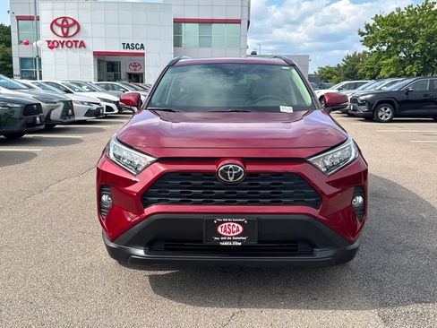 Used 2020 Toyota RAV4 XLE w/ Convenience Package AWD/4WD image 3