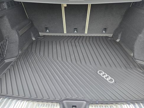 New 2025 Audi Q5 Prestige image 36