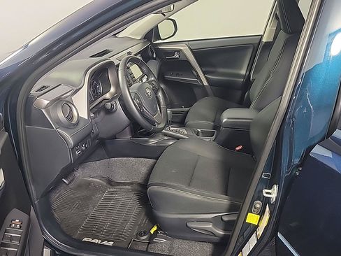 Used 2018 Toyota RAV4 XLE w/ Plus Extra Value Package AWD/4WD image 17