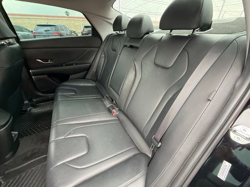 Used 2024 Hyundai Elantra SEL FWD image 12