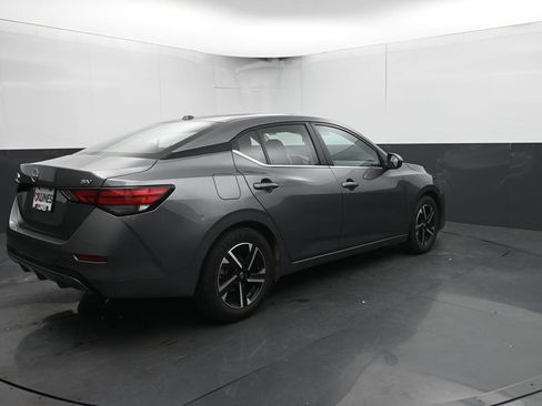 Used 2024 Nissan Sentra SV FWD image 12