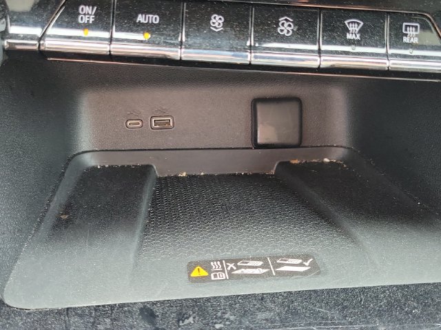 Certified 2026 Chevrolet Traverse LT w/ Driver Confidence Package FWD image 19