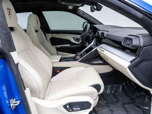Used 2019 Lamborghini Urus image 17