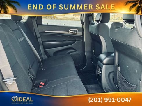 Used 2017 Jeep Grand Cherokee Laredo w/ Quick Order Package 23E AWD/4WD image 22