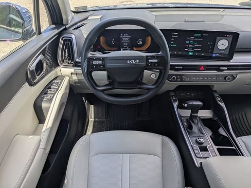Used 2026 Kia Sorento S w/ S Panoramic Sunroof Package FWD image 16