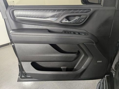 Used 2023 GMC Yukon XL Denali image 6