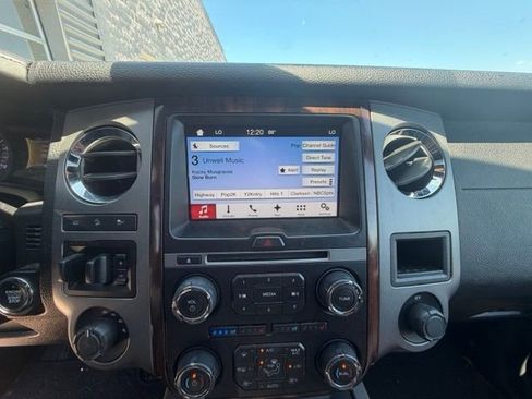 Used 2016 Ford Expedition Platinum AWD/4WD image 32