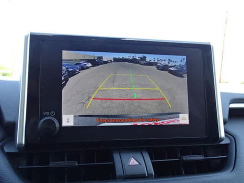 Certified 2025 Toyota RAV4 LE FWD image 28