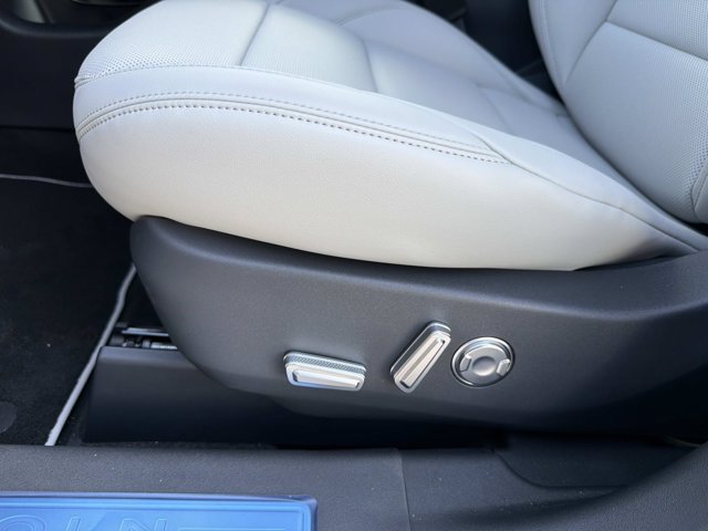 New 2026 Lincoln Nautilus Premier AWD/4WD image 12