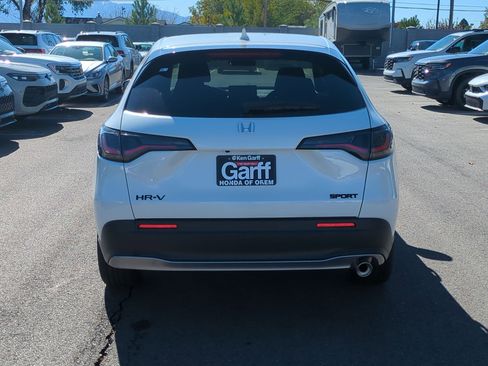 New 2026 Honda HR-V Sport image 5