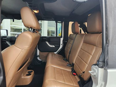 Used 2012 Jeep Wrangler Unlimited Sahara w/ Dual Top Group image 37