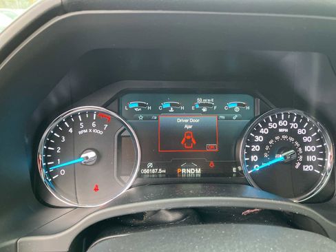 Used 2018 Ford Expedition Limited w/ Equipment Group 302A image 12