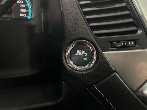 Used 2017 Chevrolet Suburban LT image 20