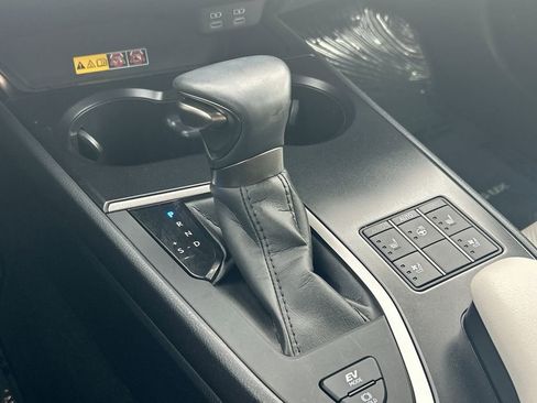 Used 2024 Lexus UX 250h FWD w/ Premium Package image 20
